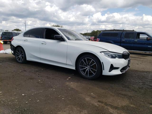 3MW5R1J00L8B20436 - 2020 BMW 330I WHITE photo 4