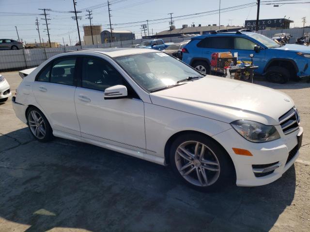 WDDGF4HB0EA936251 - 2014 MERCEDES-BENZ C 250 WHITE photo 4