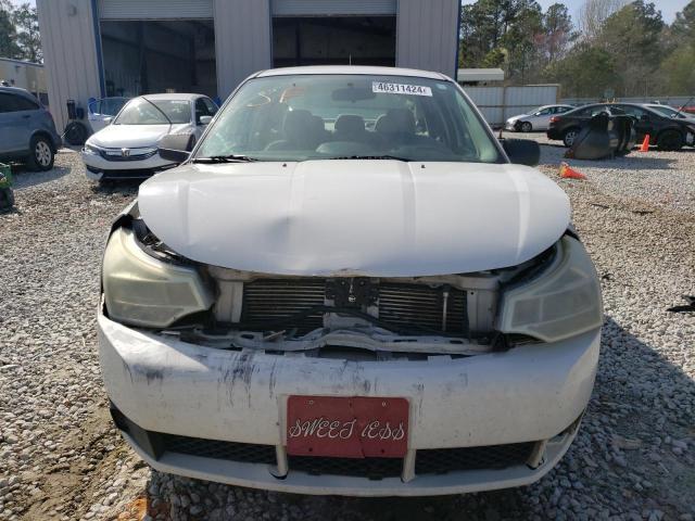 1FAHP35N89W206705 - 2009 FORD FOCUS SE WHITE photo 5