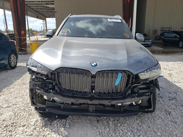 5UX23EU04R9V32463 - 2024 BMW X5 XDRIVE40I GRAY photo 5