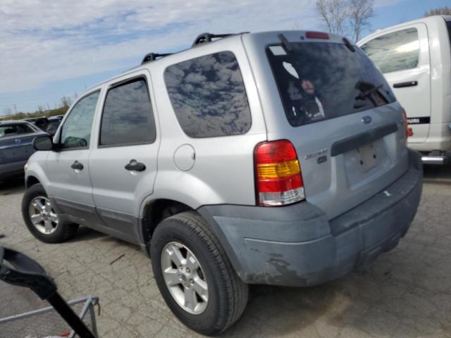 1FMYU93135KD12000 - 2005 FORD ESCAPE XLT SILVER photo 2