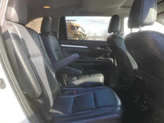 5TDJKRFH1GS267865 - 2016 TOYOTA HIGHLANDER XLE WHITE photo 11