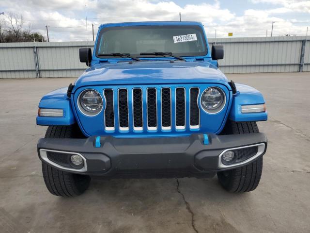 1C4JJXP66NW275039 - 2022 JEEP WRANGLER U SAHARA 4XE BLUE photo 5