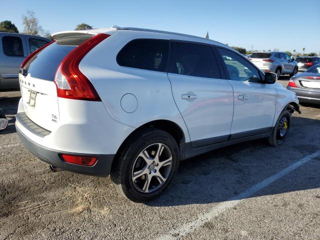 YV4902DZ7D2439229 - 2013 VOLVO XC60 T6 WHITE photo 3