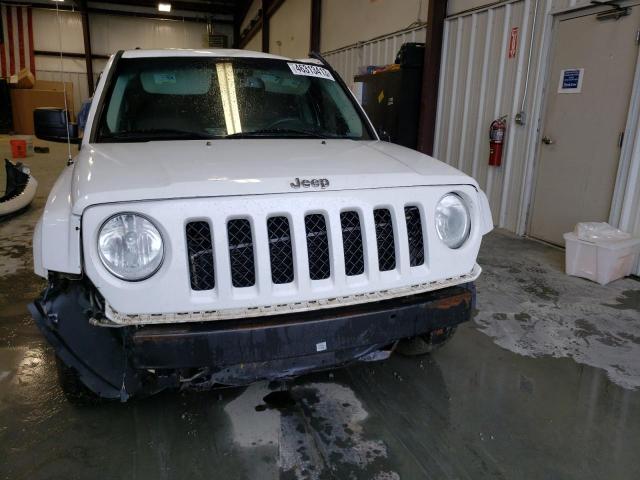 1C4NJPFA0DD208230 - 2013 JEEP PATRIOT LATITUDE WHITE photo 5