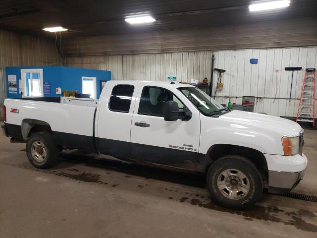 1GTHK39638E152309 - 2008 GMC SIERRA K3500 WHITE photo 4