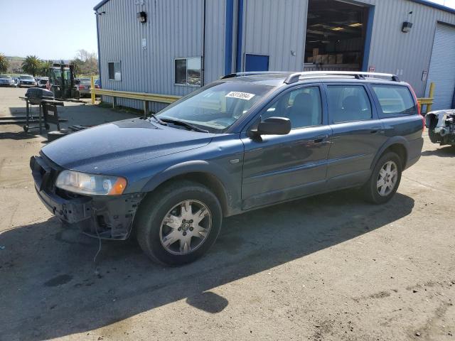 2005 VOLVO XC70, 