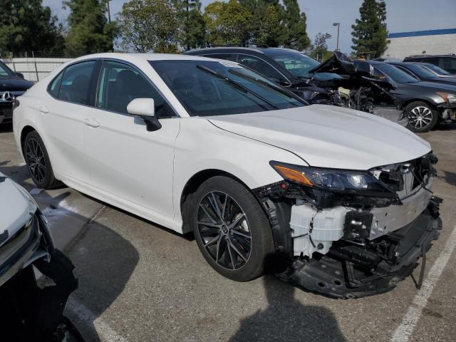 4T1G11AK8PU751475 - 2023 TOYOTA CAMRY SE NIGHT SHADE WHITE photo 4
