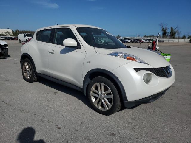 JN8AF5MR7ET356335 - 2014 NISSAN JUKE S WHITE photo 4