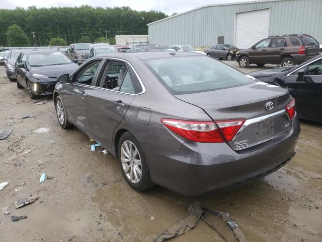 4T1BF1FK2HU731776 - 2017 TOYOTA CAMRY LE GRAY photo 3