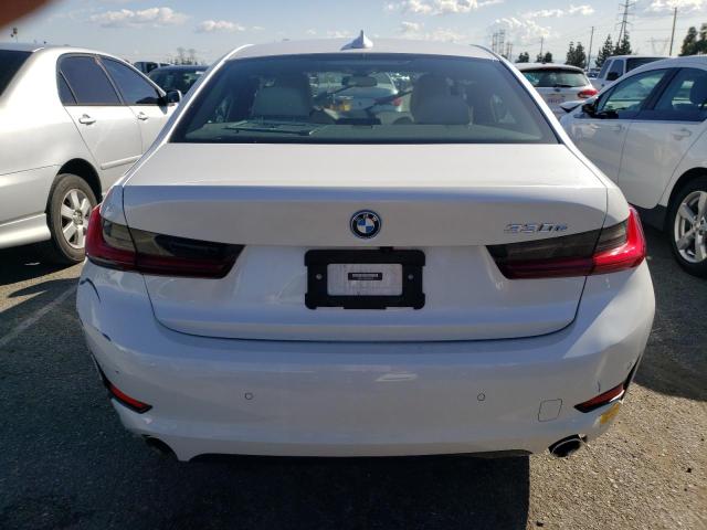 3MW5P7J05N8C32693 - 2022 BMW 330E WHITE photo 6