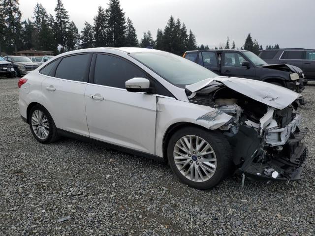 1FADP3J22HL271334 - 2017 FORD FOCUS TITANIUM WHITE photo 4