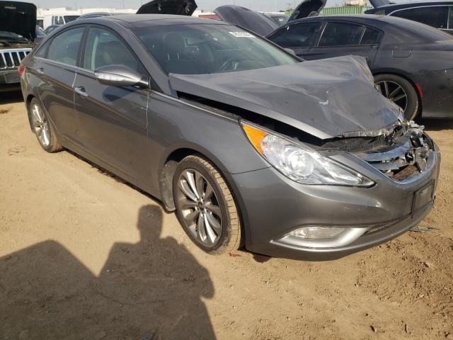 5NPEC4AB9DH519030 - 2013 HYUNDAI SONATA SE GRAY photo 4