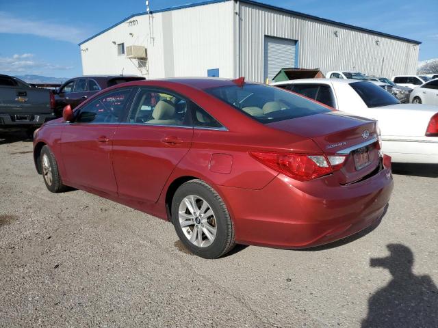 5NPEB4AC4DH798043 - 2013 HYUNDAI SONATA GLS RED photo 2