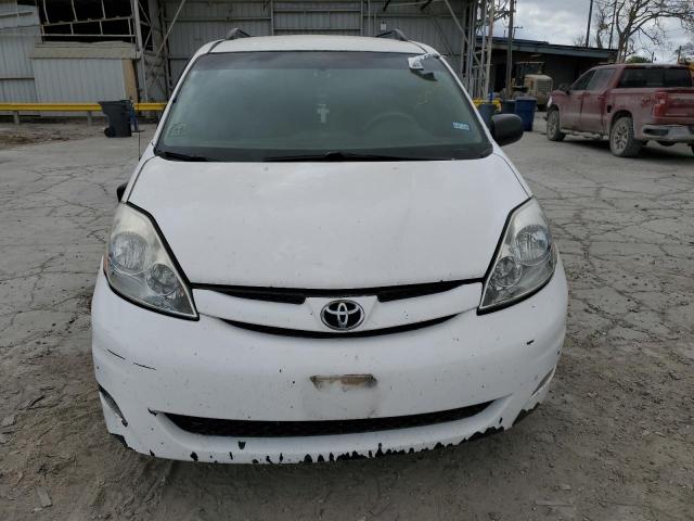 5TDKK4CCXAS304211 - 2010 TOYOTA SIENNA CE WHITE photo 5