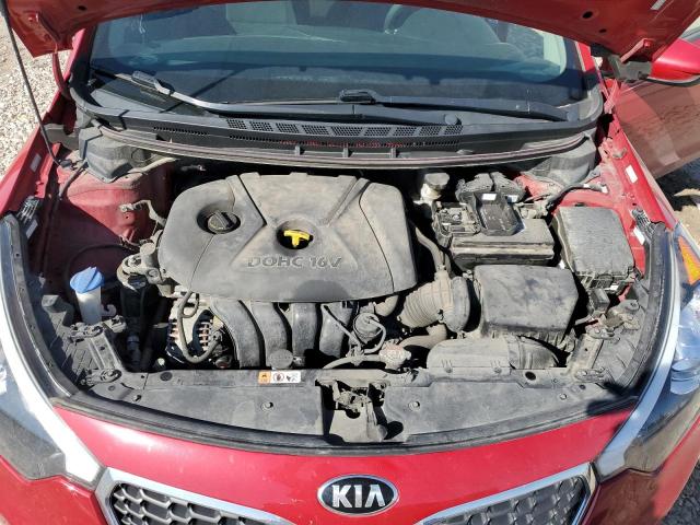 KNAFK4A65G5568009 - 2016 KIA FORTE LX RED photo 11