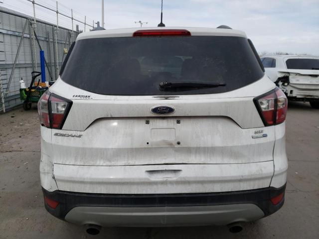 1FMCU9G98HUB76627 - 2017 FORD ESCAPE SE WHITE photo 6