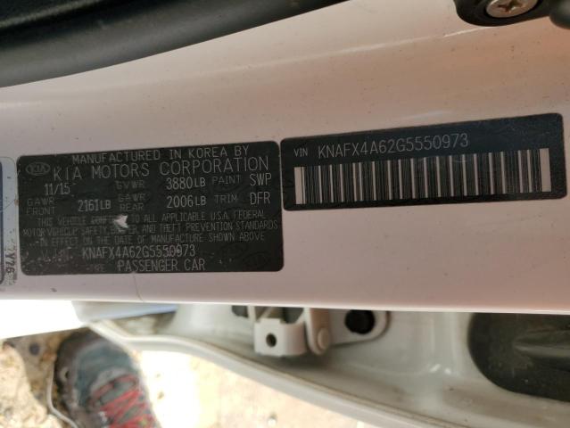 KNAFX4A62G5550973 - 2016 KIA FORTE LX WHITE photo 13