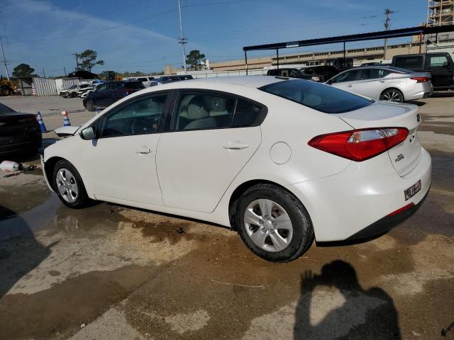 KNAFX4A62G5550973 - 2016 KIA FORTE LX WHITE photo 2