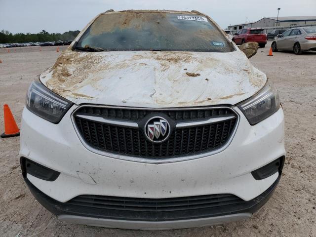 KL4CJASB5JB651882 - 2018 BUICK ENCORE PREFERRED WHITE photo 5