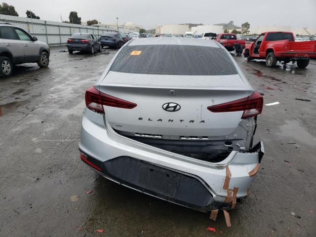 KMHD74LF1LU077957 - 2020 HYUNDAI ELANTRA SE SILVER photo 6