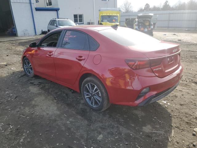 3KPF24AD2NE457906 - 2022 KIA FORTE FE RED photo 2