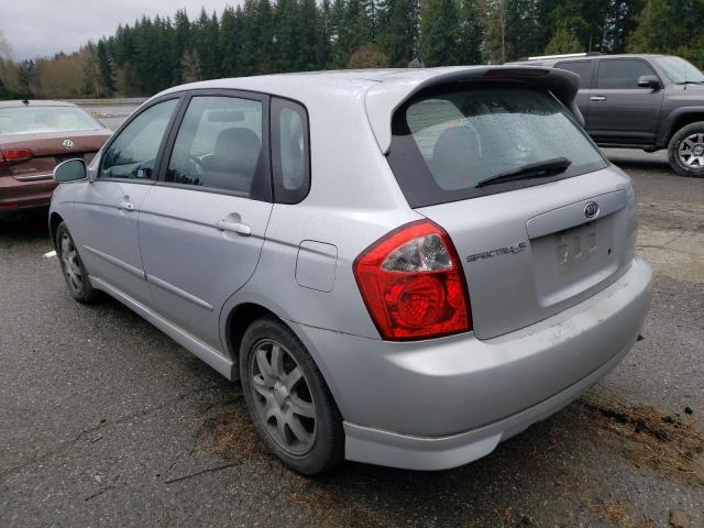 KNAFE161465214645 - 2006 KIA SPECTRA5 SILVER photo 2