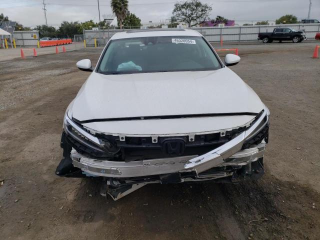 1HGCV3F44MA010087 - 2021 HONDA ACCORD HYBRID EX WHITE photo 5