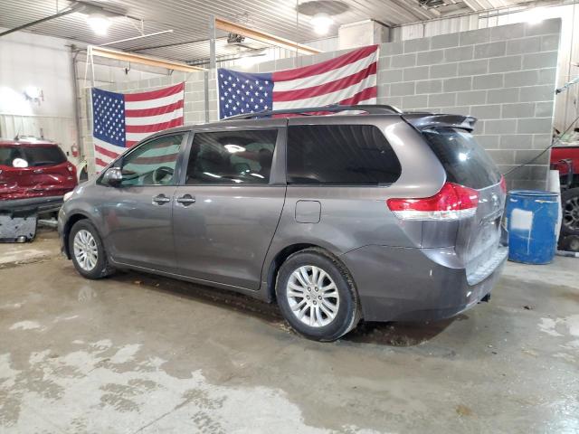 5TDYK3DC7BS143644 - 2011 TOYOTA SIENNA XLE GRAY photo 2