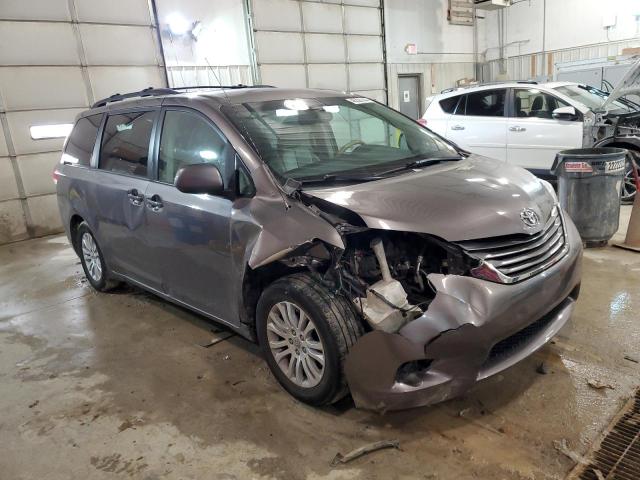 5TDYK3DC7BS143644 - 2011 TOYOTA SIENNA XLE GRAY photo 4