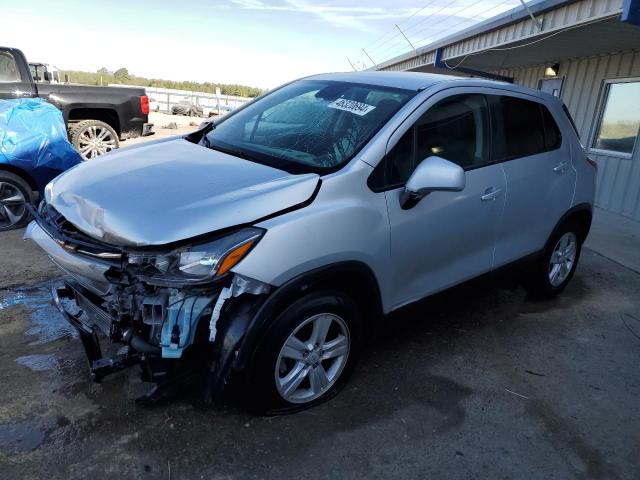 KL7CJKSB3LB039904 - 2020 CHEVROLET TRAX LS SILVER photo 1