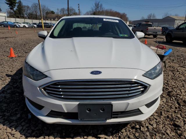 3FA6P0HD1HR346072 - 2017 FORD FUSION SE WHITE photo 5