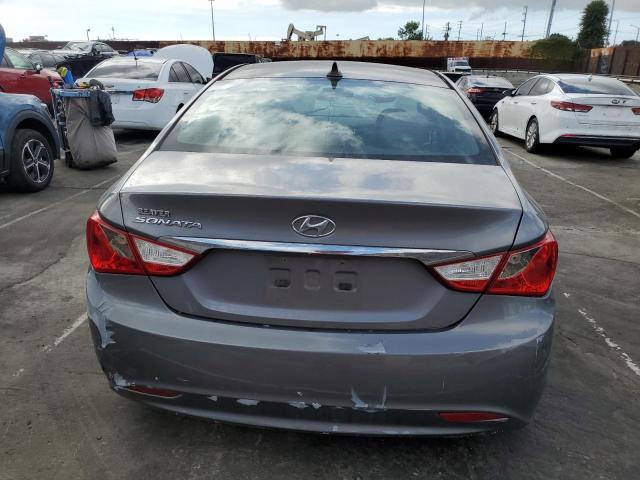 5NPEB4ACXBH263912 - 2011 HYUNDAI SONATA GLS GRAY photo 6