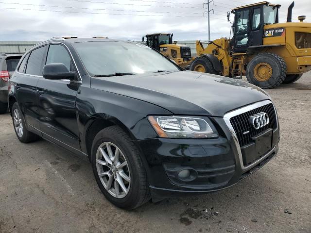 WA1CKAFP3AA032142 - 2010 AUDI Q5 PREMIUM BLACK photo 4