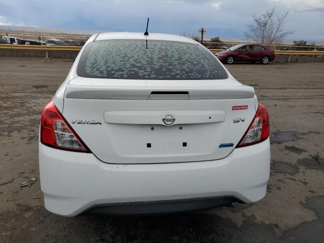 3N1CN7AP2GL880217 - 2016 NISSAN VERSA S WHITE photo 6