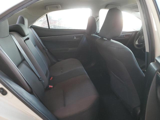 5YFBURHE4JP828111 - 2018 TOYOTA COROLLA L WHITE photo 10