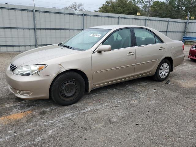 4T1BE32K45U057257 - 2005 TOYOTA CAMRY LE GOLD photo 1