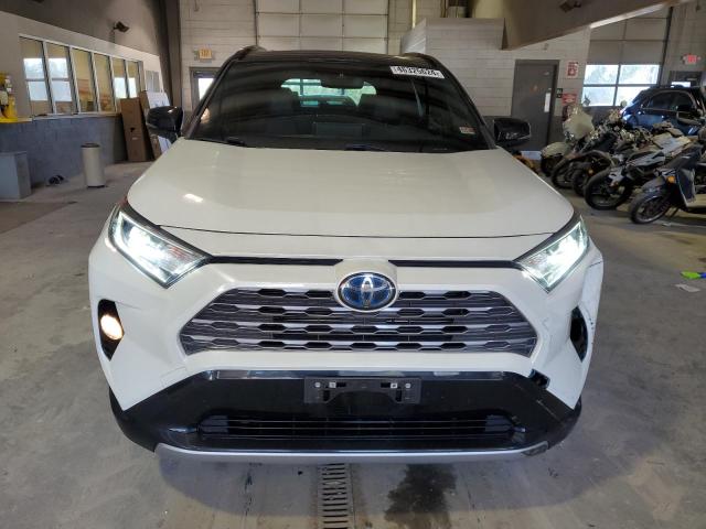 JTMEWRFV0LJ030321 - 2020 TOYOTA RAV4 XSE WHITE photo 5