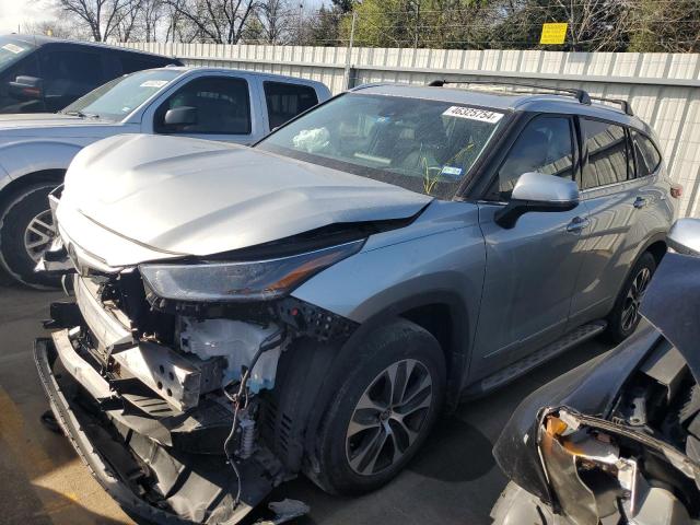 5TDGZRAH9MS534226 - 2021 TOYOTA HIGHLANDER XLE SILVER photo 1