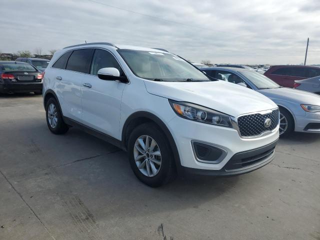 5XYPG4A30HG205723 - 2017 KIA SORENTO LX WHITE photo 4