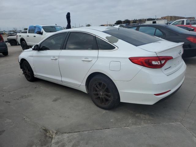 5NPE24AF0HH477018 - 2017 HYUNDAI SONATA SE WHITE photo 2