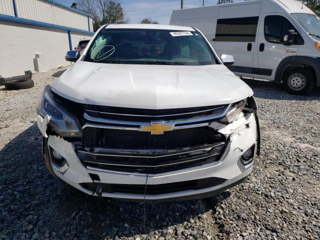 1GNERKKWXJJ132470 - 2018 CHEVROLET TRAVERSE PREMIER WHITE photo 5