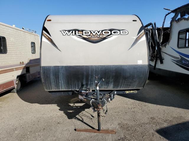 4X4TWDV25JE032664 - 2018 WILDWOOD TRAILER WHITE photo 8