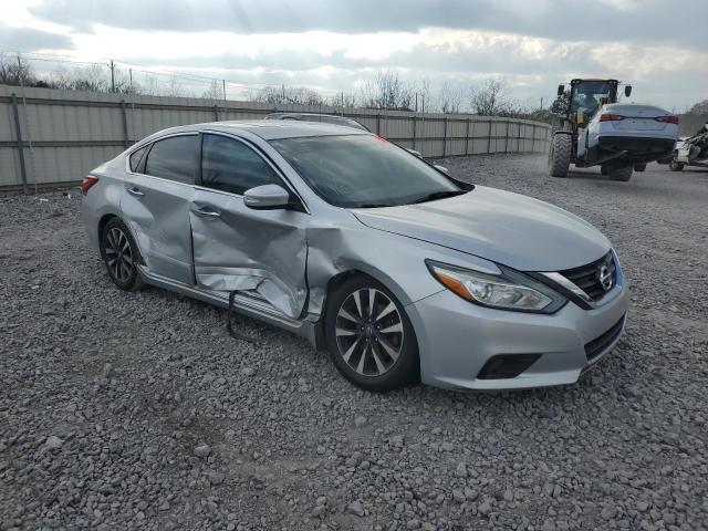 1N4AL3AP1GC133969 - 2016 NISSAN ALTIMA 2.5 SILVER photo 4