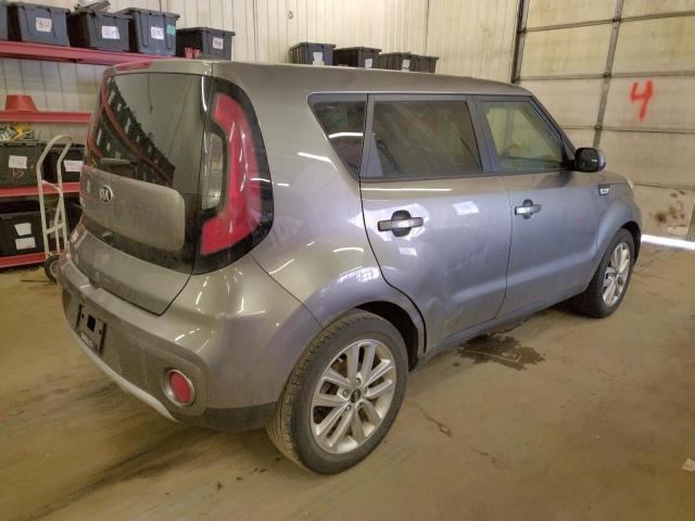 KNDJP3A51J7512855 - 2018 KIA SOUL + GRAY photo 3