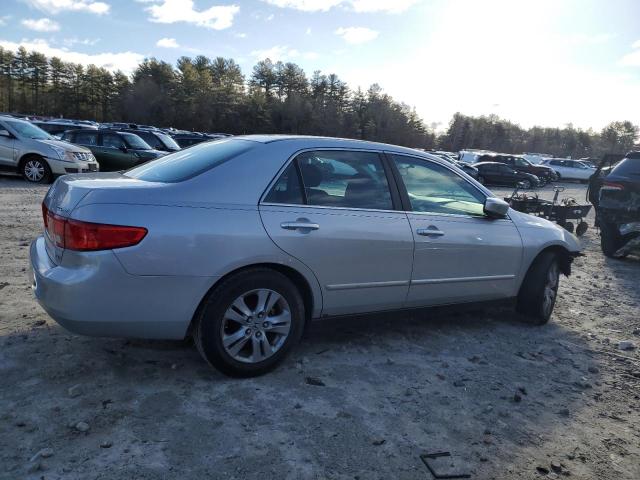 1HGCM56495A106135 - 2005 HONDA ACCORD LX SILVER photo 3