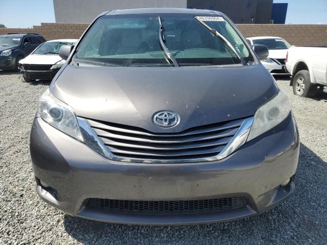 5TDYZ3DCXHS824868 - 2017 TOYOTA SIENNA XLE GRAY photo 5