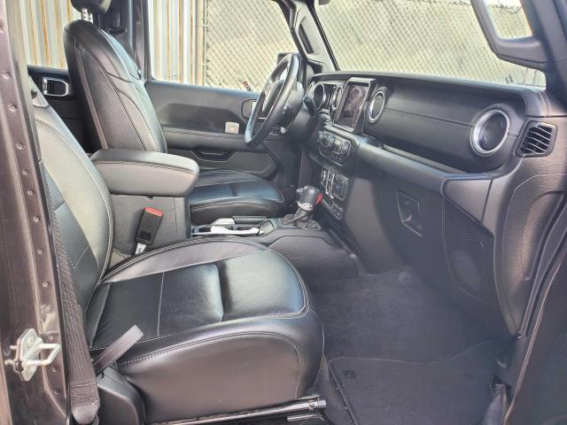 1C4JJXP60MW677105 - 2021 JEEP WRANGLER U SAHARA 4XE GRAY photo 5