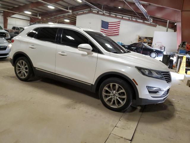 5LMCJ2D93HUL07979 - 2017 LINCOLN MKC SELECT Weiß Foto 4