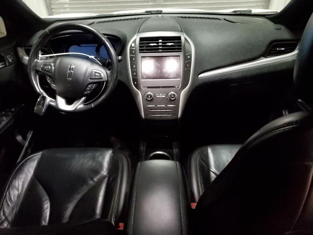 5LMCJ2D93HUL07979 - 2017 LINCOLN MKC SELECT Weiß Foto 8